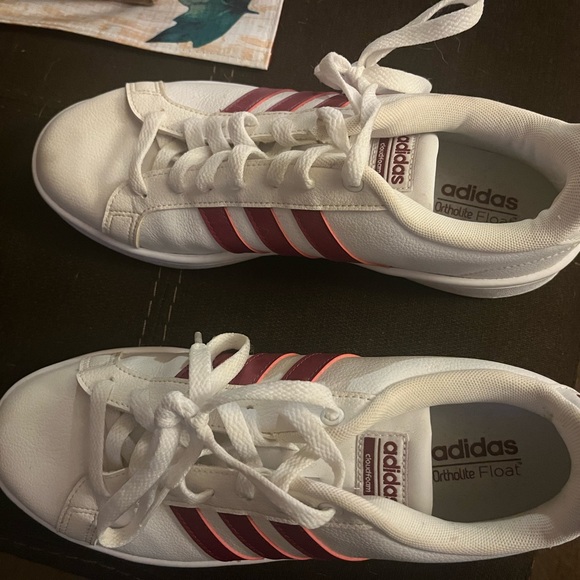 Women’s adidas’s - Picture 1 of 3